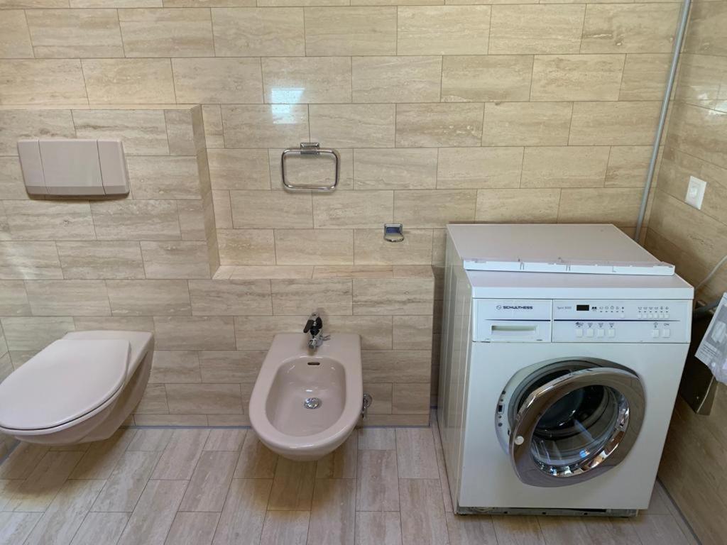 Ferienwohnung Jalet Tschierv Екстериор снимка